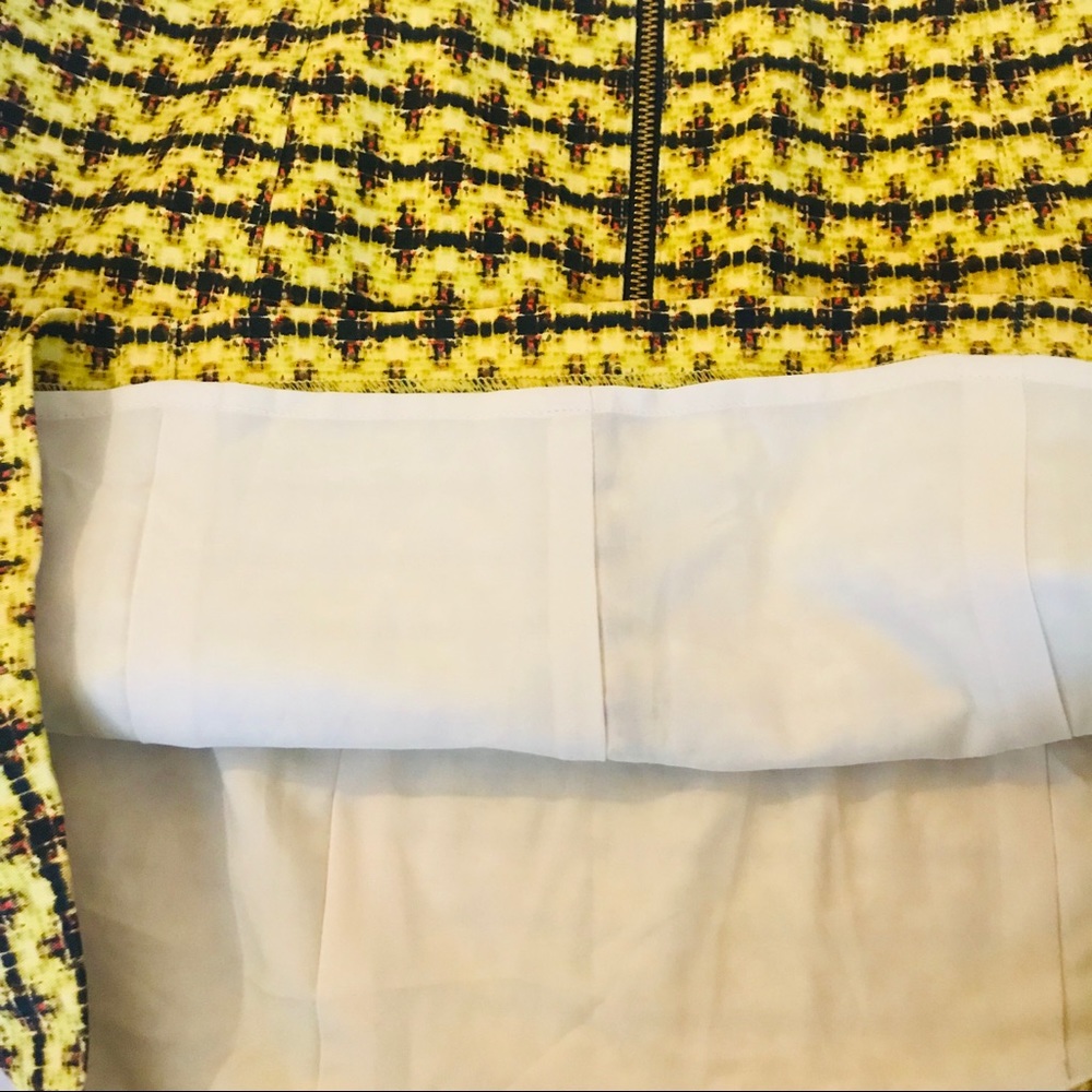 CLUB MONACO | Semi Casual Mini Skirt Yellow EUC - Picture 6 of 8